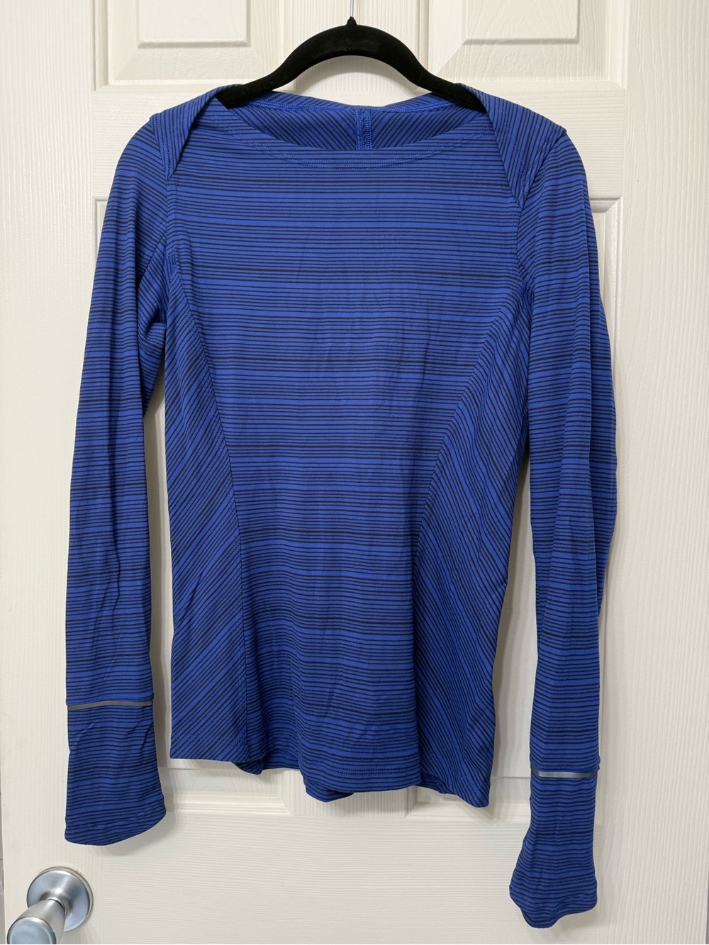 Lululemon athletica rulu Blue and black Striped Long-Sleeve
